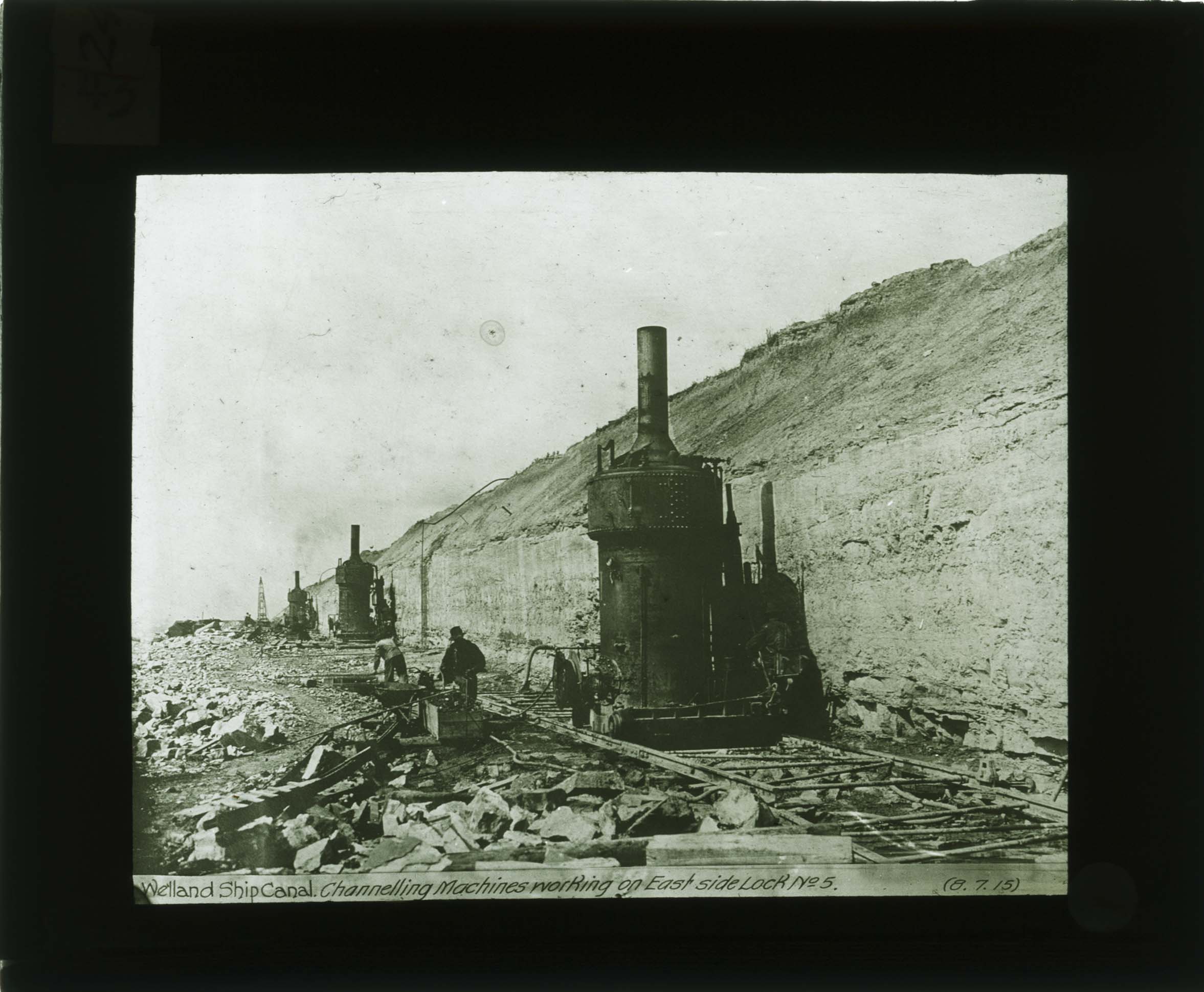 Channelling machine working on east side, lock No. 5